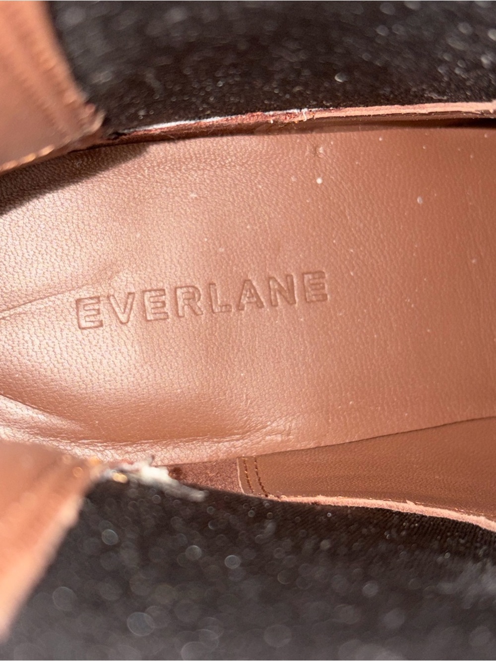 Everlane Chelsea Boot in Rum, size 8 - Picture 5 of 11